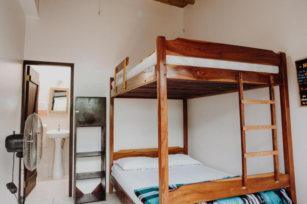 Esperanto Bed & Breakfast Surf Hostel Montañita Εξωτερικό φωτογραφία