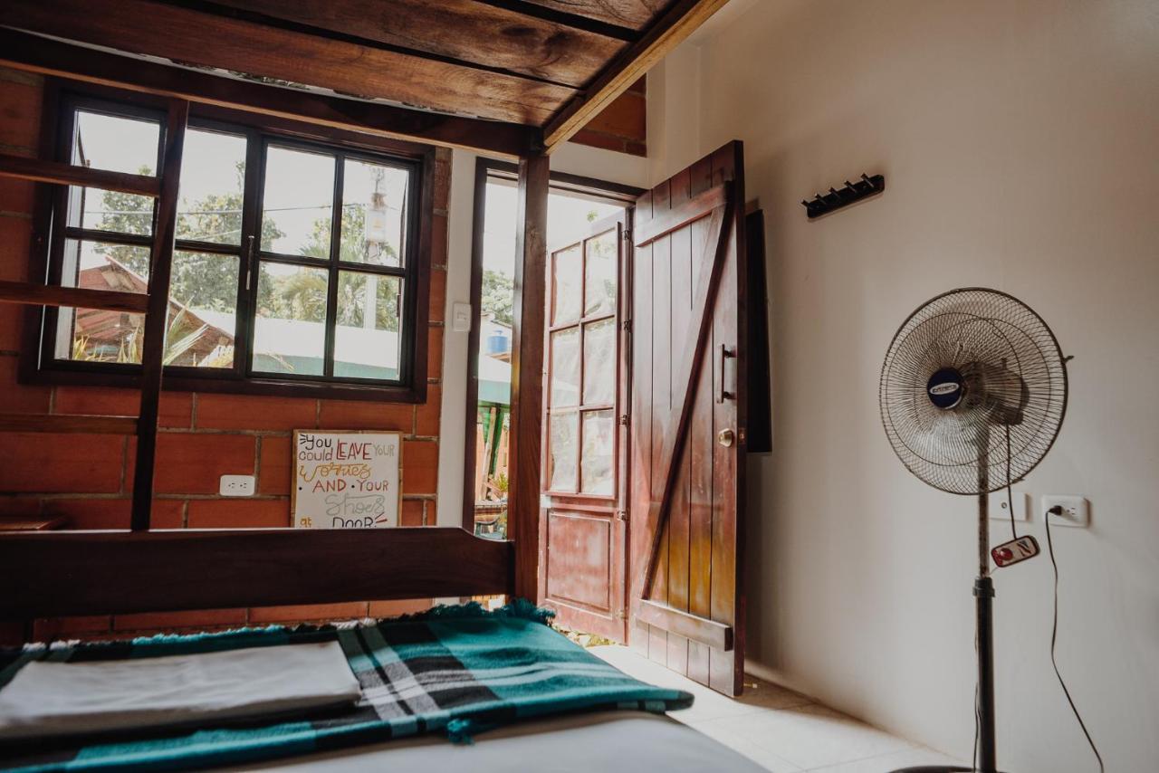 Esperanto Bed & Breakfast Surf Hostel Montañita Εξωτερικό φωτογραφία