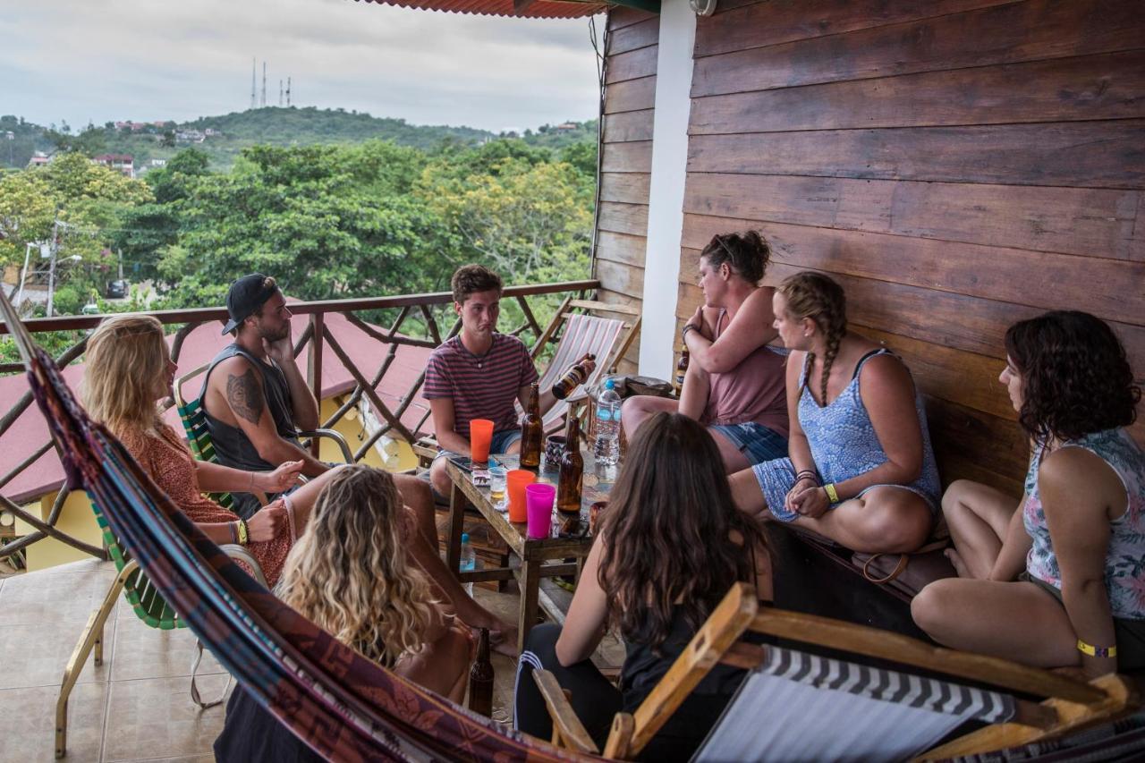 Esperanto Bed & Breakfast Surf Hostel Montañita Εξωτερικό φωτογραφία