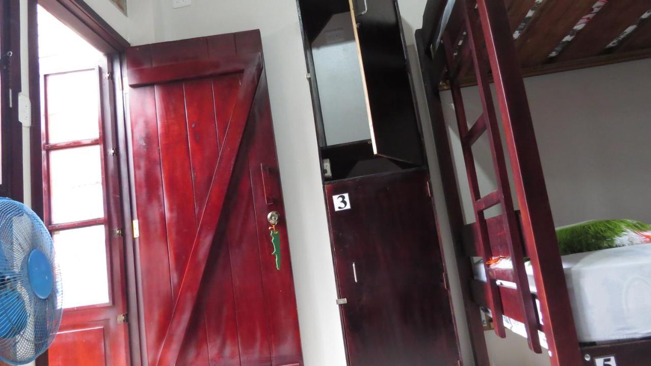 Esperanto Bed & Breakfast Surf Hostel Montañita Εξωτερικό φωτογραφία