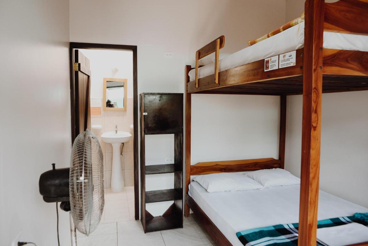 Esperanto Bed & Breakfast Surf Hostel Montañita Εξωτερικό φωτογραφία
